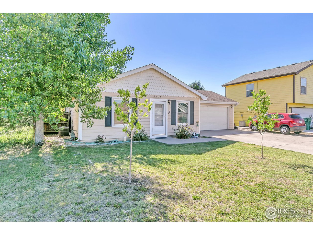 3704 Riverside Parkway Evans, CO 80620 - Photo 2 of 25 Bienvenidos! - Welcome Home!
