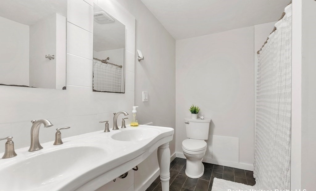 26 East Springfield Street, Unit 1 Boston, MA 02118 - Photo 8 of 9