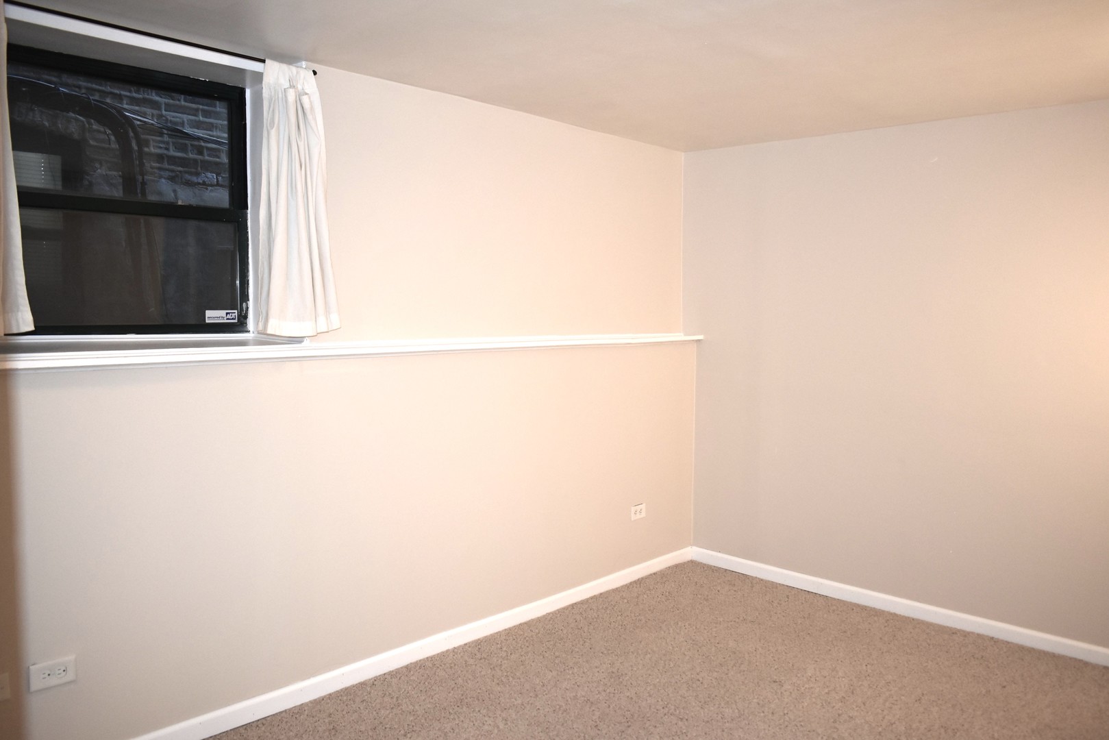 4633 North Racine Avenue, Unit GN Chicago, IL 60640 - Photo 11 of 25 a view of a small space