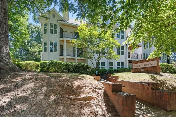 $2,300 | 855 Piedmont Avenue Northeast, Unit 1G, Atlanta, GA 30308