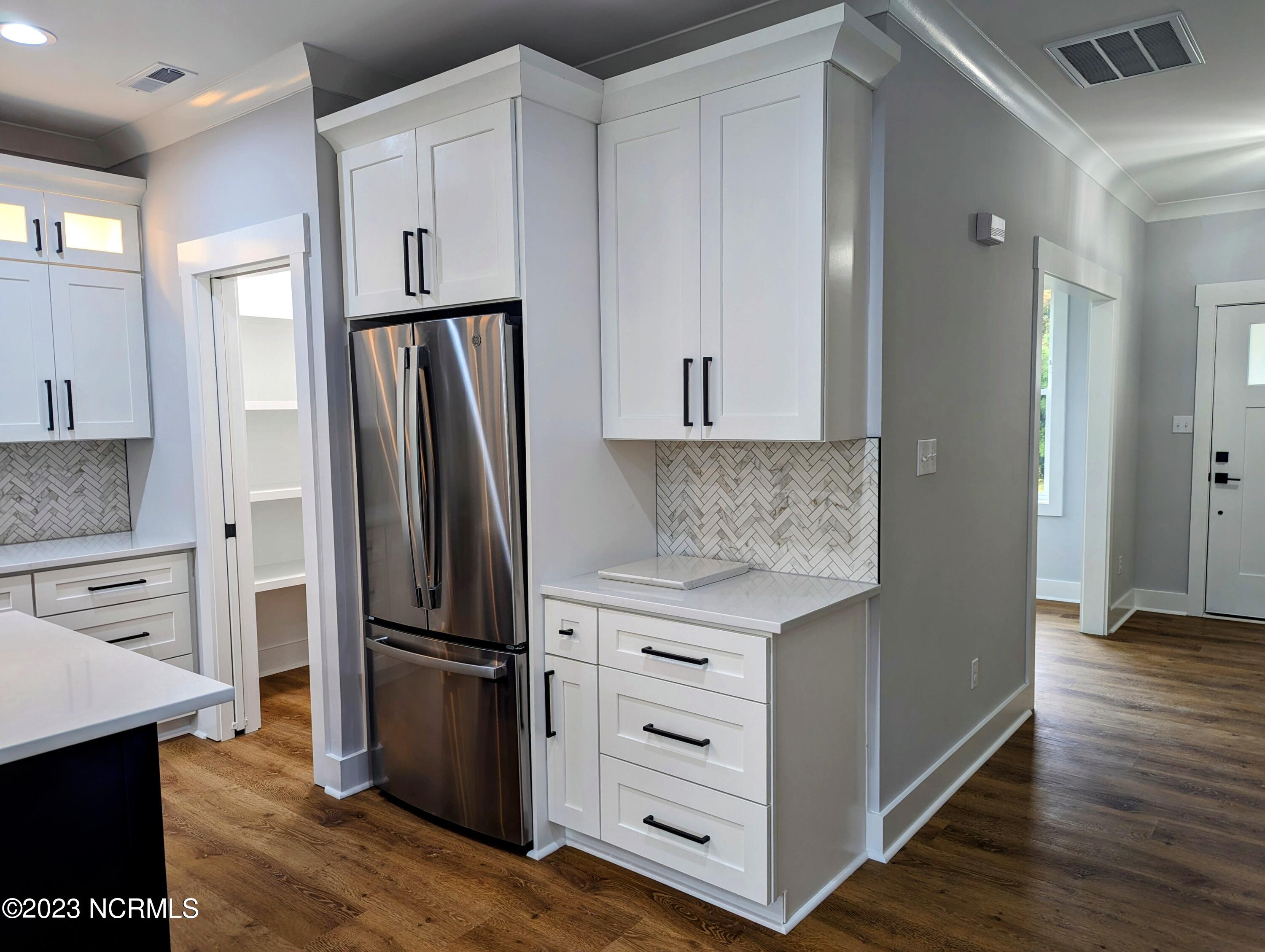 108 Scouts Bend Road Beaufort, NC 28516 - Photo 6 of 67 PXL_20231012_152358036~2
