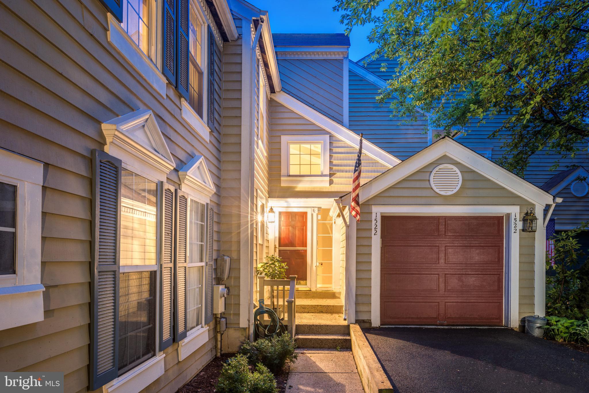 1522 Deer Point Way Reston, VA 20194 - Photo 2 of 51