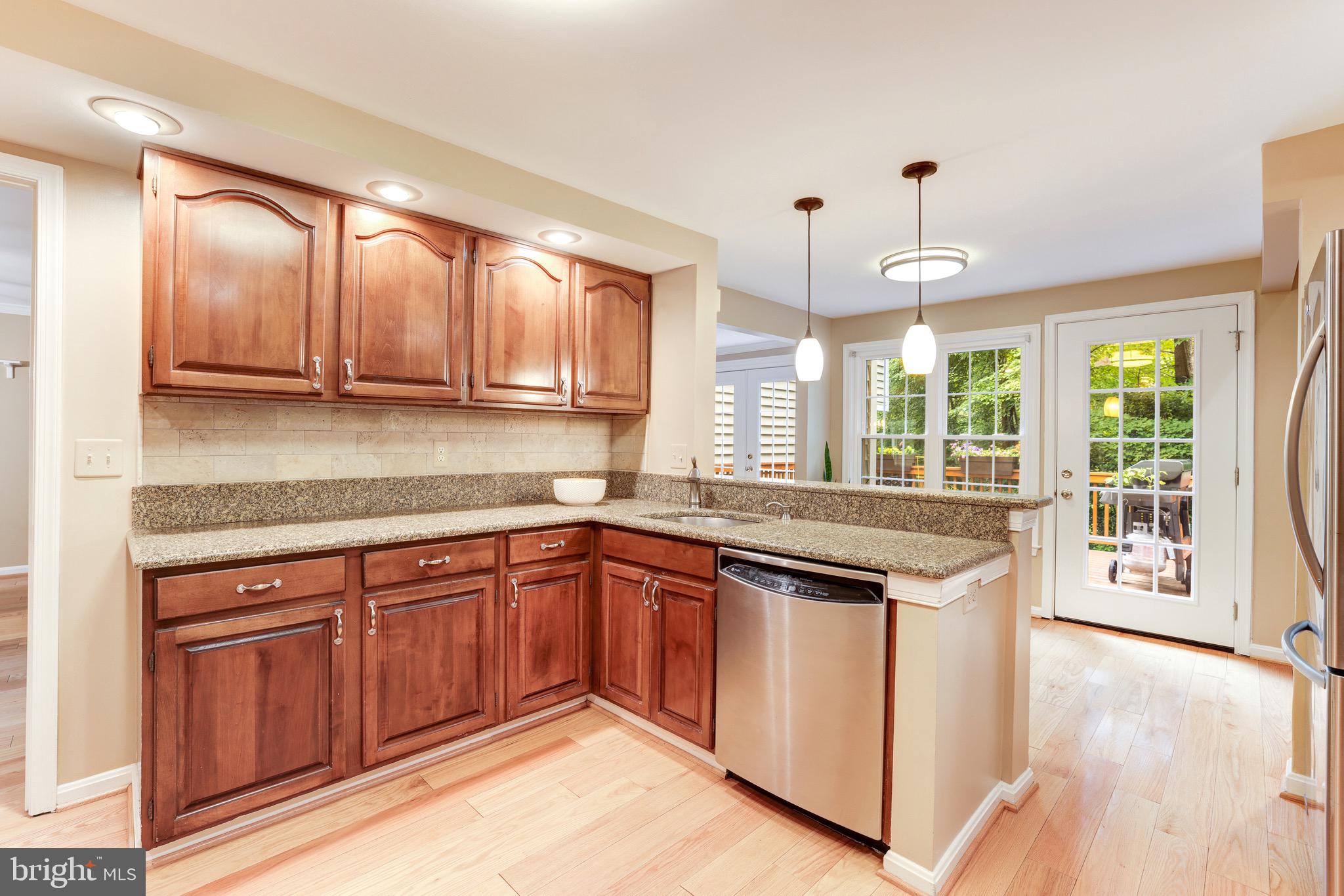 1522 Deer Point Way Reston, VA 20194 - Photo 22 of 51