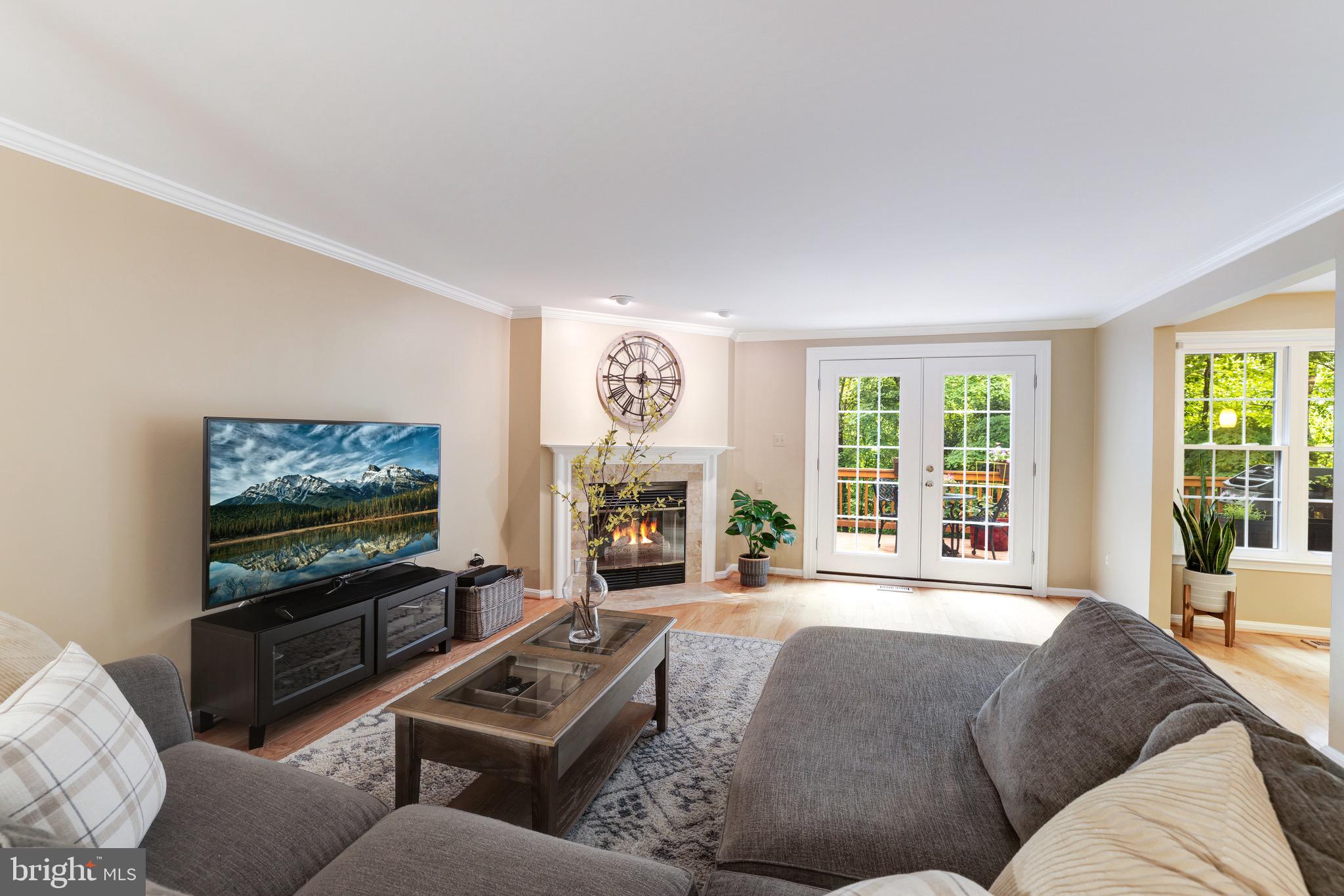 1522 Deer Point Way Reston, VA 20194 - Photo 8 of 51