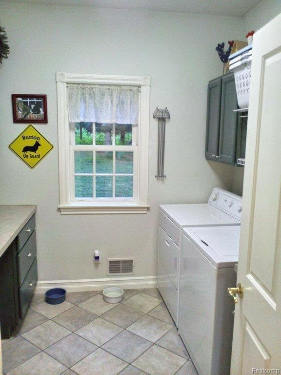 3090 Noble Road Oxford, MI 48370 - Photo 11 of 25 Laundry Room