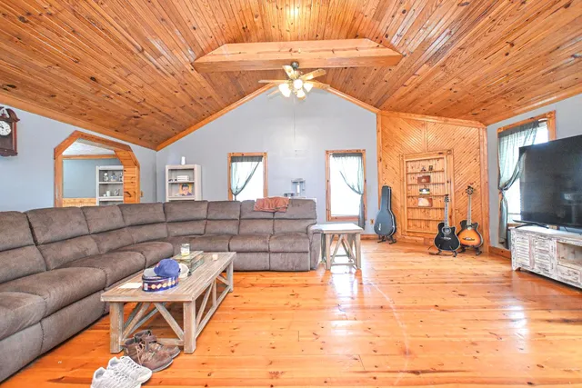 $359,900 | 2695 South Tull Road, Hanover, IN 47243