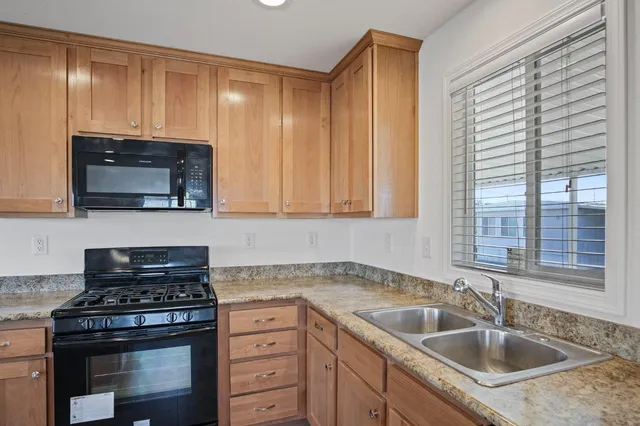 $79,999 | 3606 Buffalo Way, Unit 47, Ceres, CA 95307