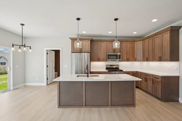 $575,000 | 216 Cardinal Lane, Sauk City, WI 53583