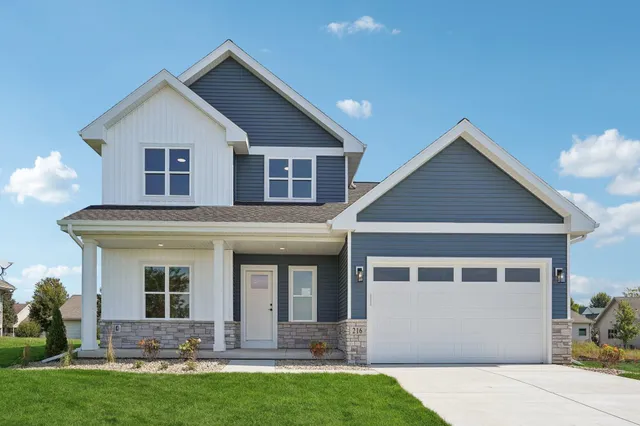 $575,000 | 216 Cardinal Lane, Sauk City, WI 53583