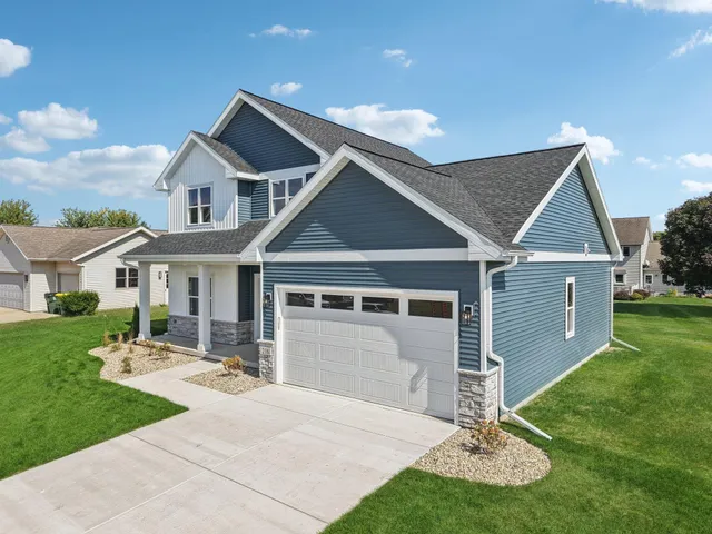 $575,000 | 216 Cardinal Lane, Sauk City, WI 53583