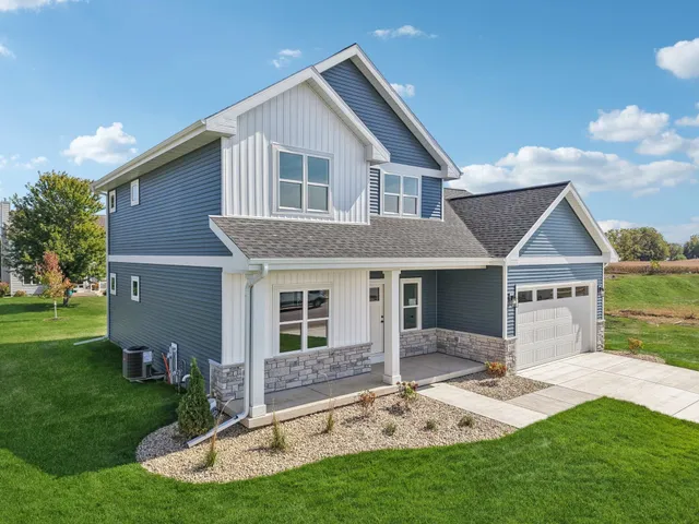 $575,000 | 216 Cardinal Lane, Sauk City, WI 53583