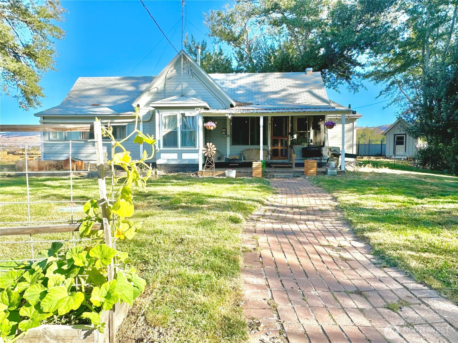 911 Thomas Road Ellensburg, WA 98926 - Photo 2 of 39 Gallery Image 2