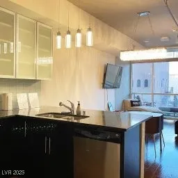 $1,850 | 353 East Bonneville Avenue, Unit 205, Las Vegas, NV 89101