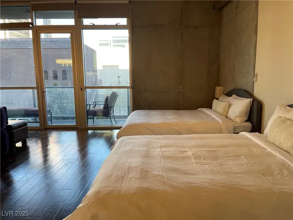 $1,850 | 353 East Bonneville Avenue, Unit 205, Las Vegas, NV 89101