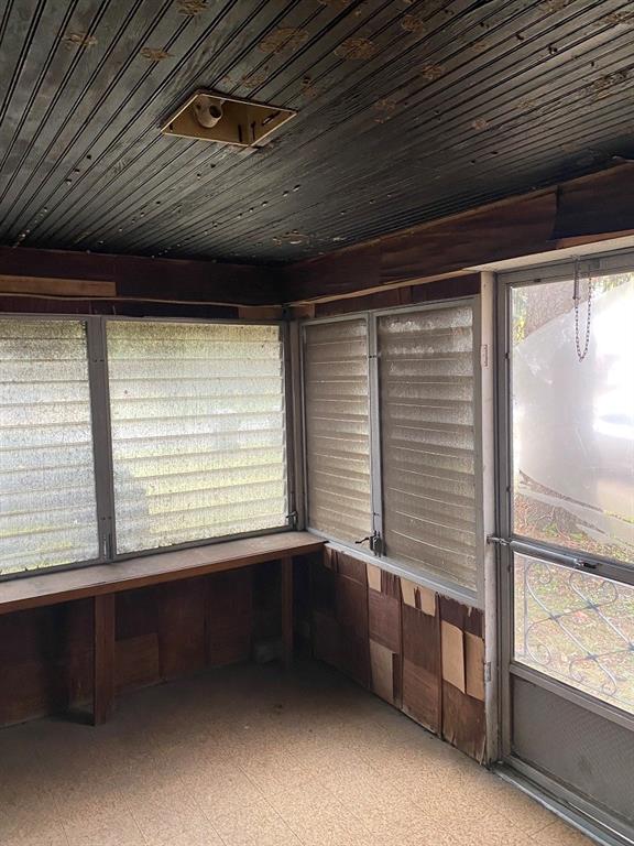 805 South Nursery Road Anderson, IN 46012 - Photo 3 of 18 Gallery Image 3
