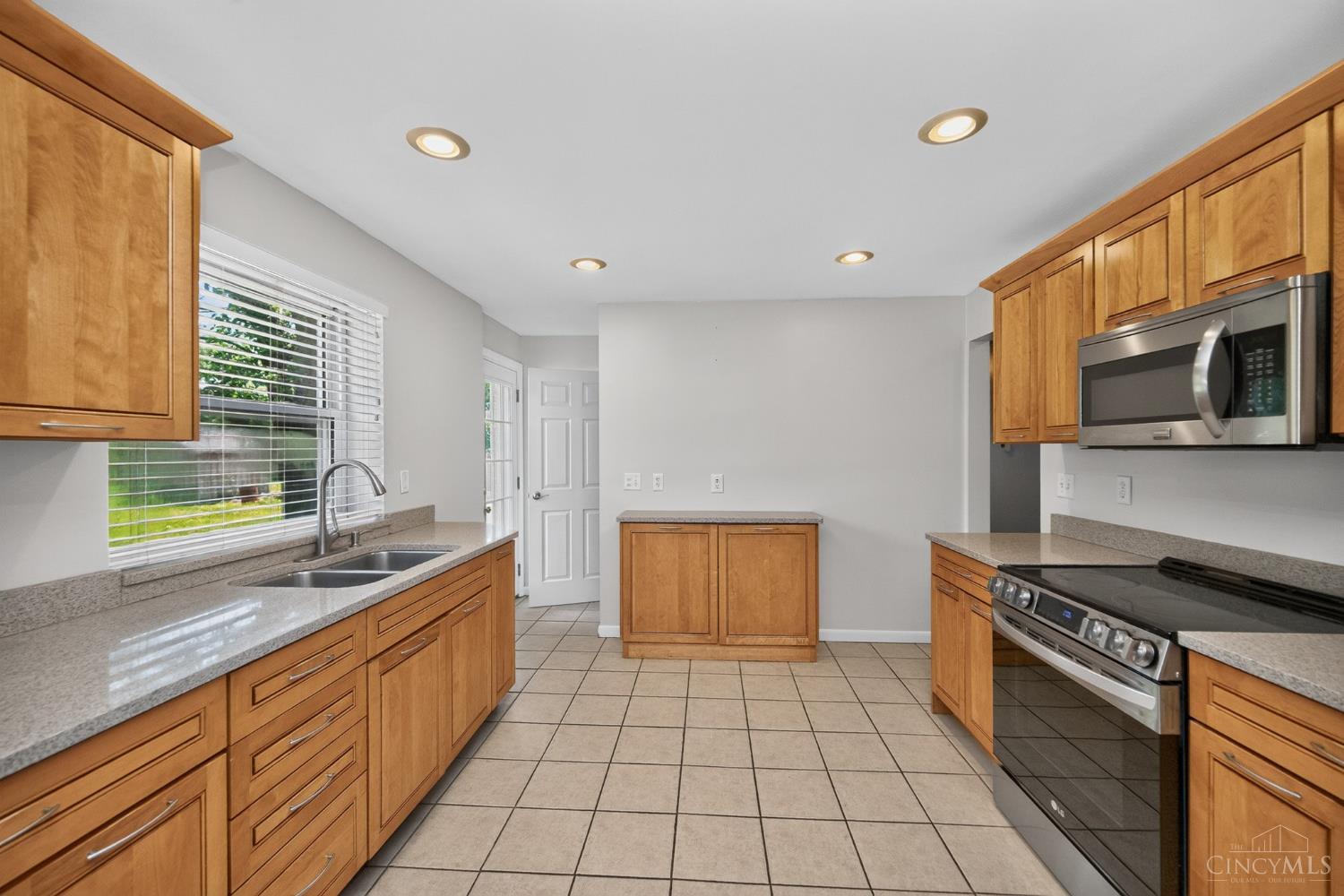 5884 Price Road Milford, OH 45150 - Photo 17 of 55