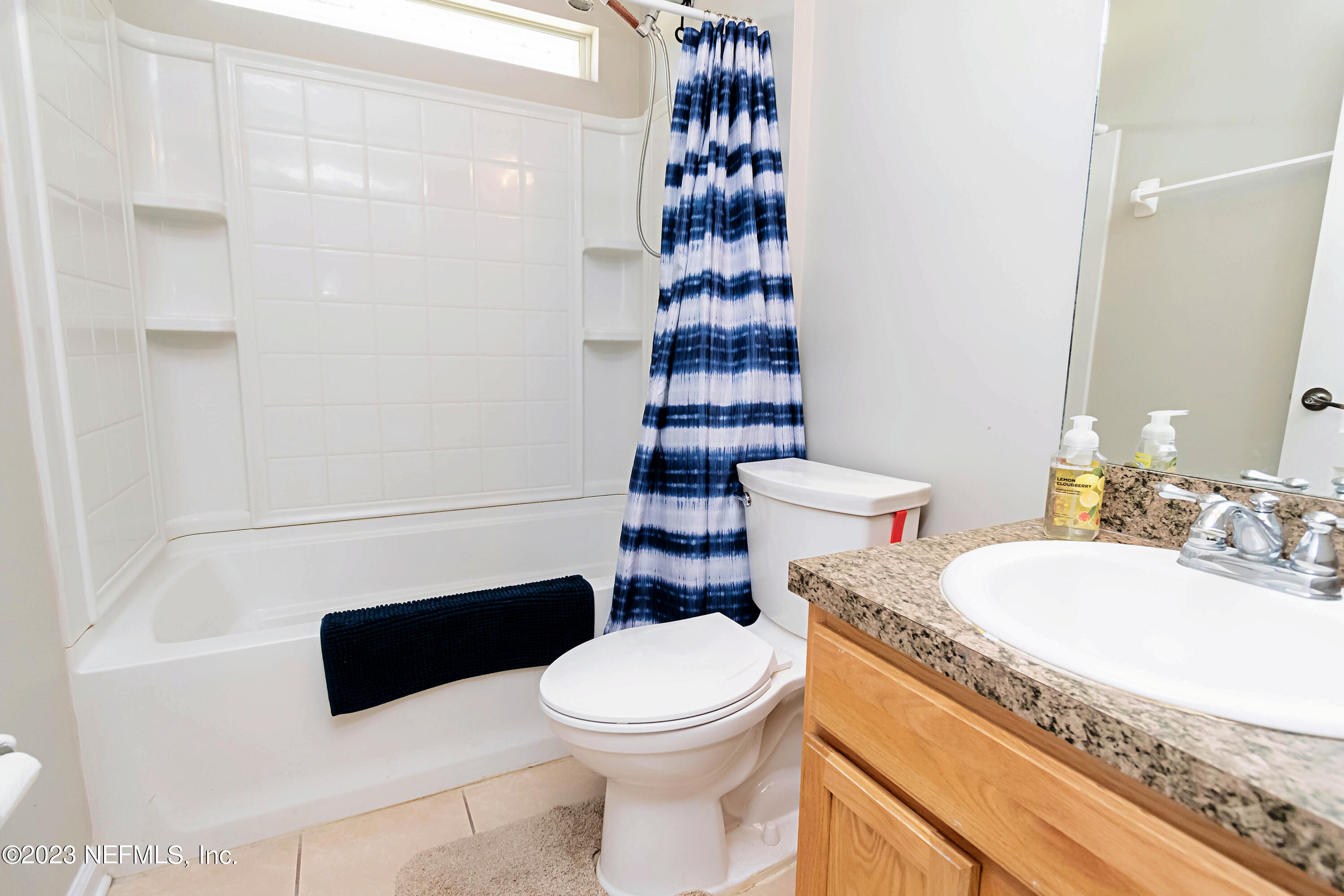 45289 Ingleham Circle Callahan, FL 32011 - Photo 28 of 36 Guest Bathroom