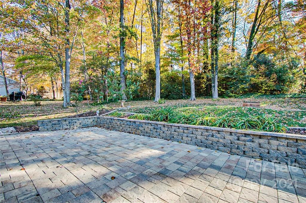 928 Meadowbrook Road Asheboro, NC 27203 - Photo 22 of 25 a view of a street with a trees