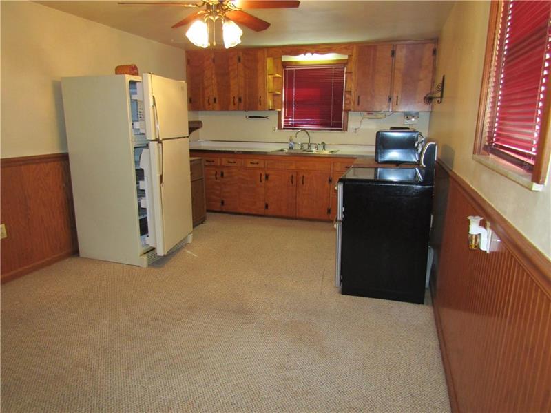 787 Youngstown Ridge Road Latrobe, PA 15650 - Photo 6 of 25 Kitchen