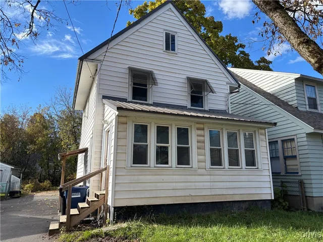 $179,900 | 144 Ruth Avenue, Syracuse, NY 13210