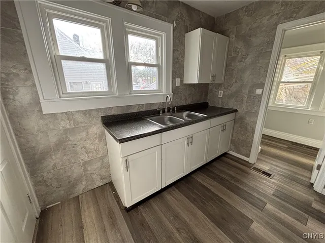 $179,900 | 144 Ruth Avenue, Syracuse, NY 13210