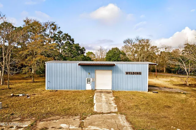 $299,000 | 8735 Old Stage Road, Moss Point, MS 39562