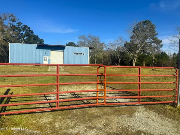 $249,000 | 8735 Old Stage Road, Moss Point, MS 39562