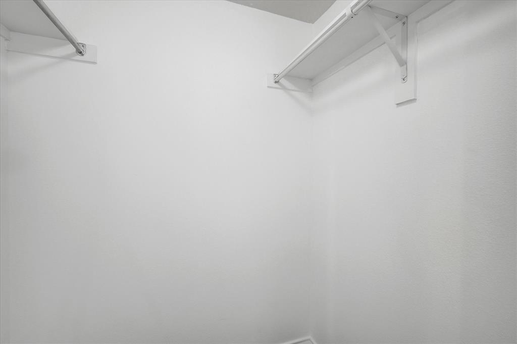 9831 Walnut Street, Unit 212 Dallas, TX 75243 - Photo 24 of 27 View of walk in closet