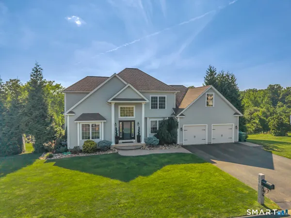 $699,900 | 132 Debbie Drive, Meriden, CT 06451