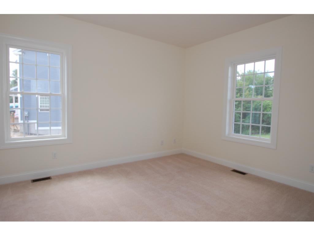 145 Windswept Road Manchester, NH 03109 - Photo 15 of 21