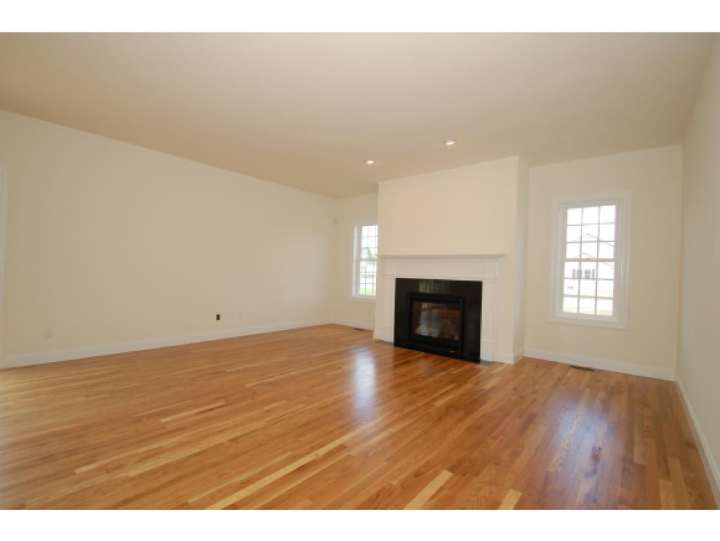 145 Windswept Road Manchester, NH 03109 - Photo 8 of 21