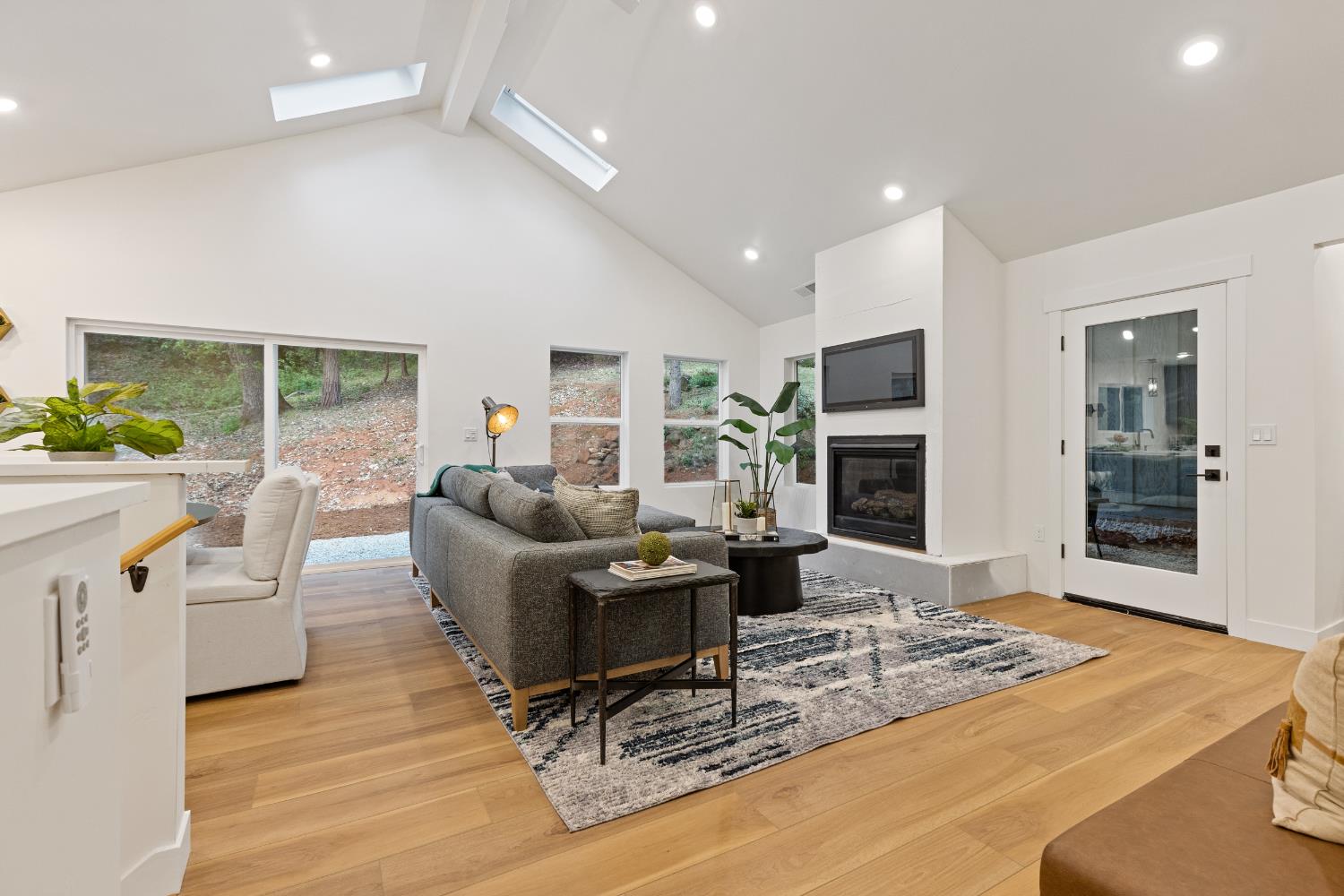 11000 Bubbling Wells Road Grass Valley, CA 95945 - Photo 11 of 43