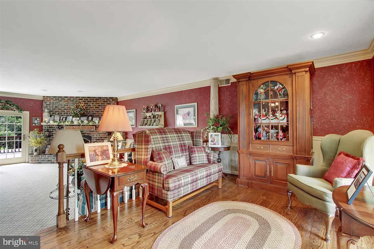 5650 Lischeys Church Road Spring Grove, PA 17362 - Photo 5 of 36 a living room with furniture