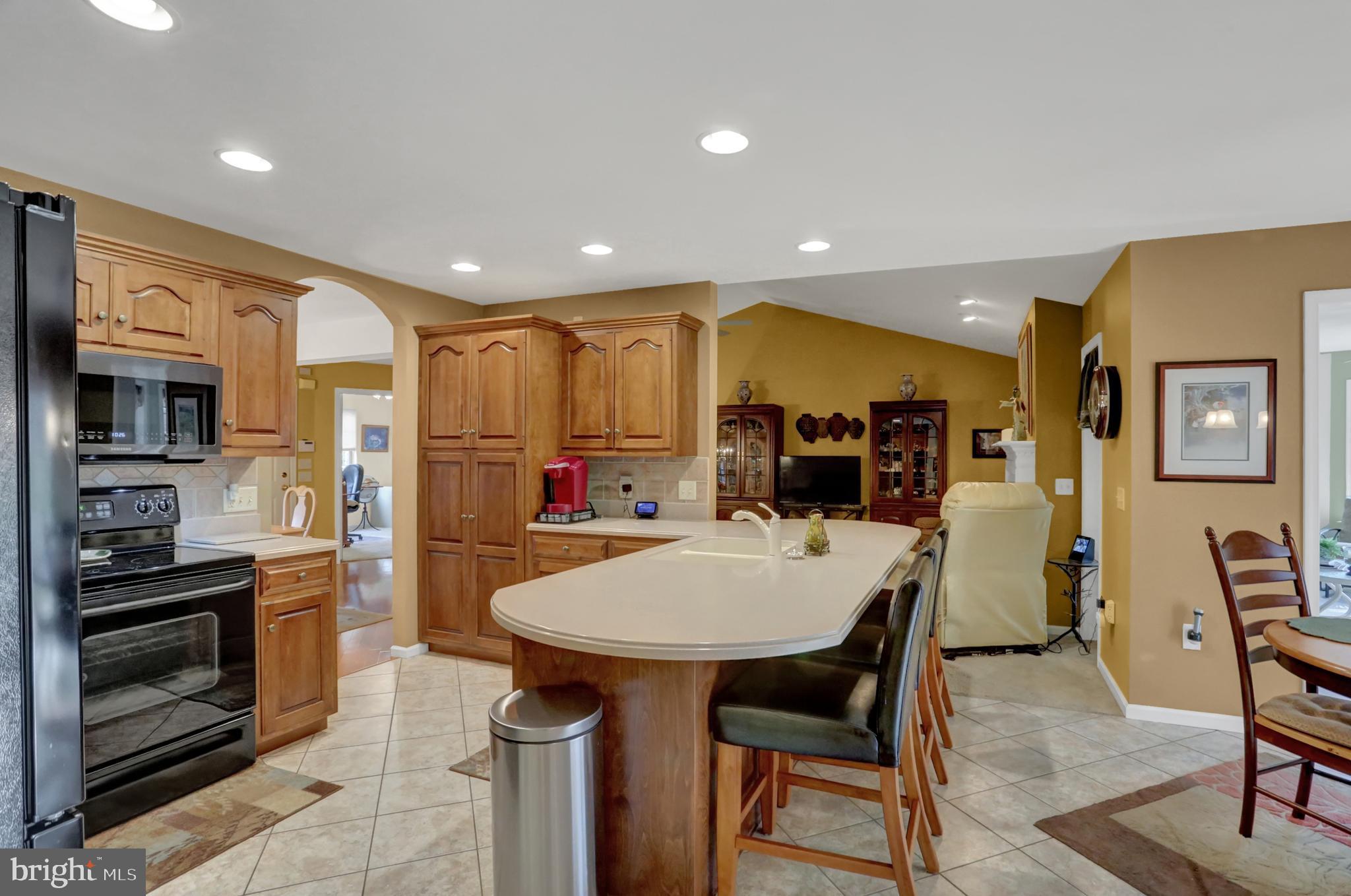144 Rexmont Road Lebanon, PA 17042 - Photo 14 of 42 Breakfast Bar