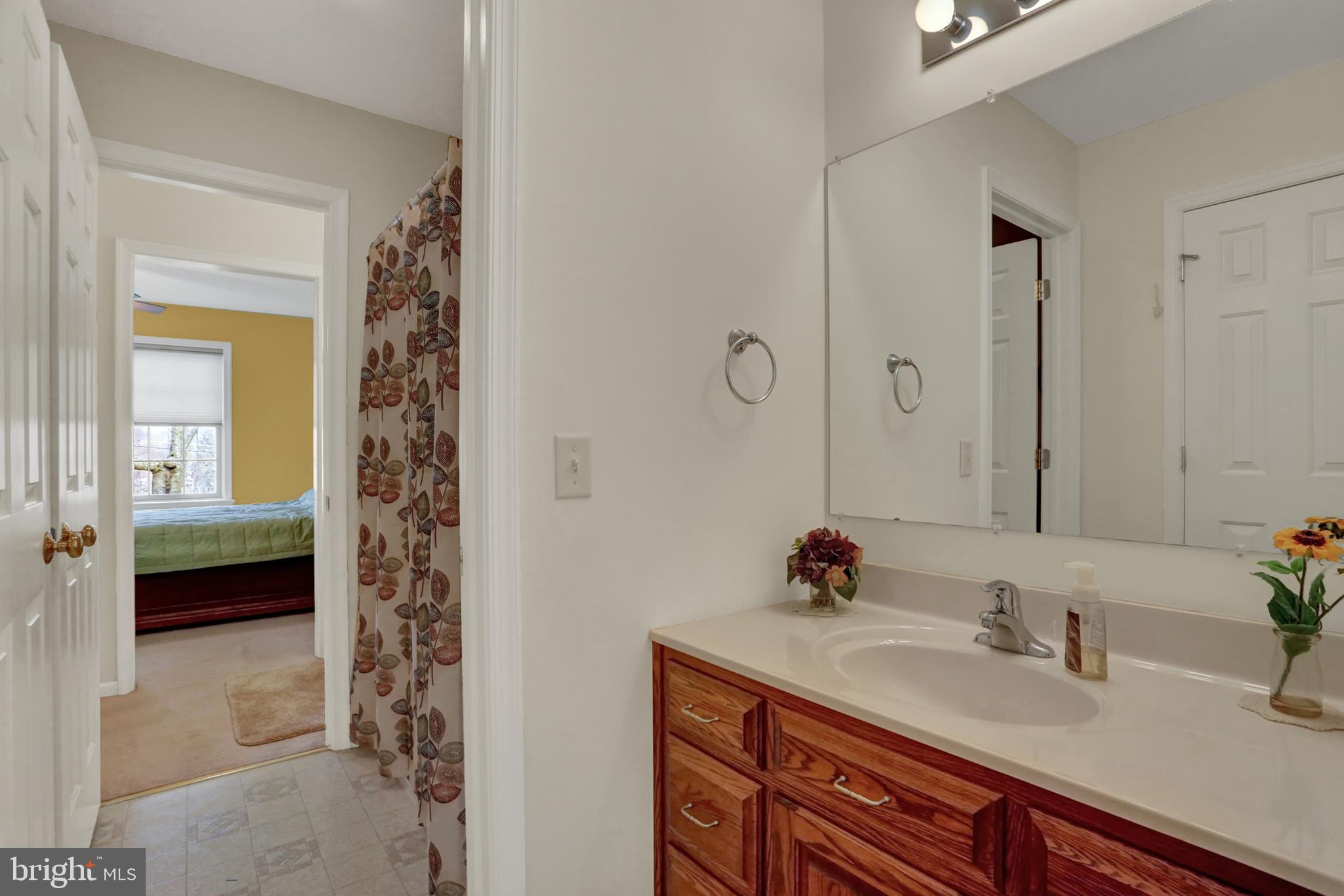 144 Rexmont Road Lebanon, PA 17042 - Photo 27 of 42 Full Jack and Jill Bathroom