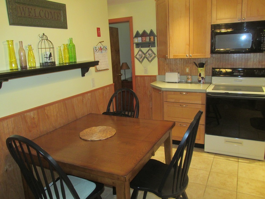 90 Mayher Street Springfield, MA 01104 - Photo 3 of 20 Gallery Image 3