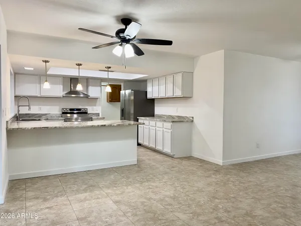 $2,300 | 2121 West Sequoia Drive, Phoenix, AZ 85027