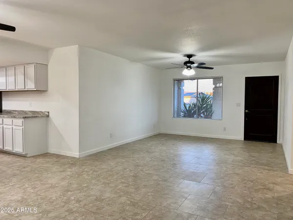 $2,300 | 2121 West Sequoia Drive, Phoenix, AZ 85027
