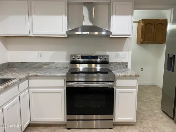 $2,300 | 2121 West Sequoia Drive, Phoenix, AZ 85027