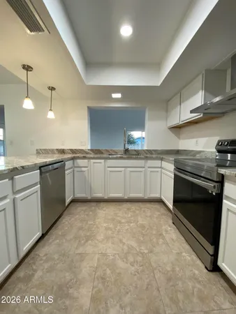 $2,300 | 2121 West Sequoia Drive, Phoenix, AZ 85027