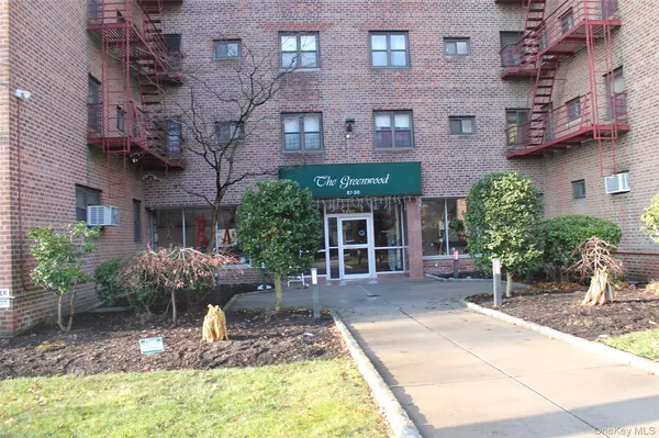 $250,000 | 87-30 204th Street, Unit B56 | Holliswood