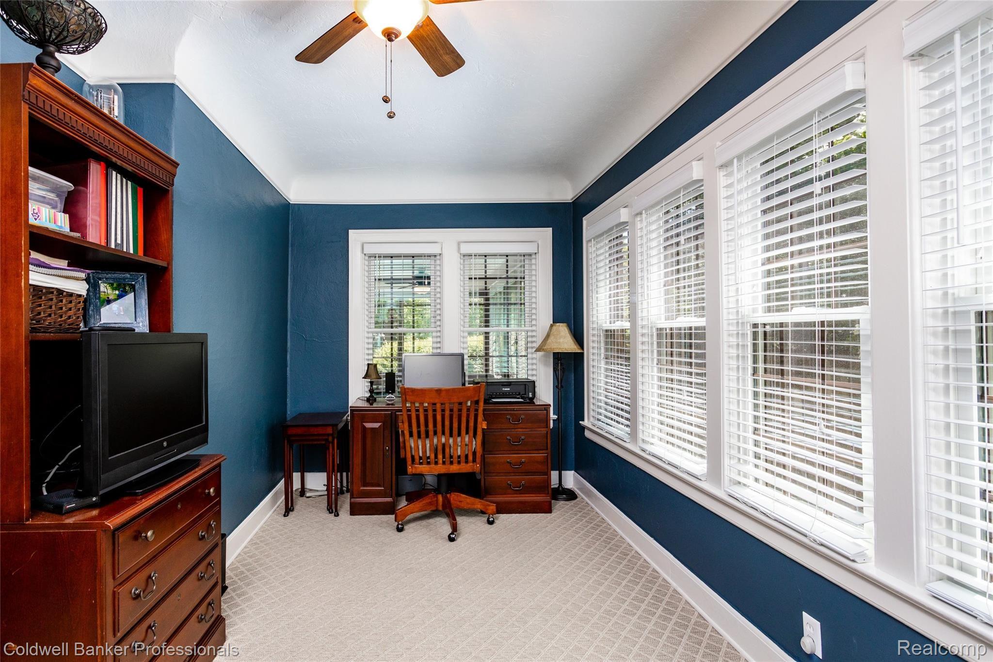 564 Washington Road Grosse Pointe, MI 48230 - Photo 10 of 21 564 Washington L030.jpg