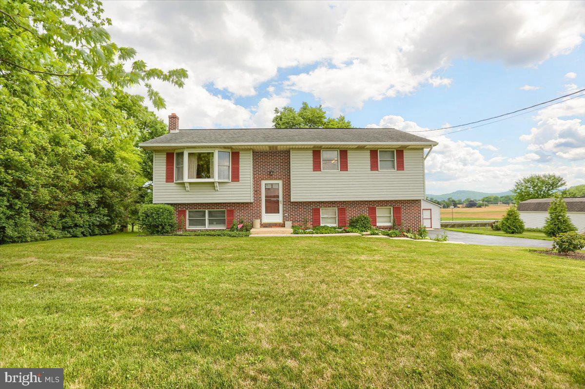 247 Rock Point Road Marietta, PA 17547 - Photo 1 of 31 Gallery Image 1