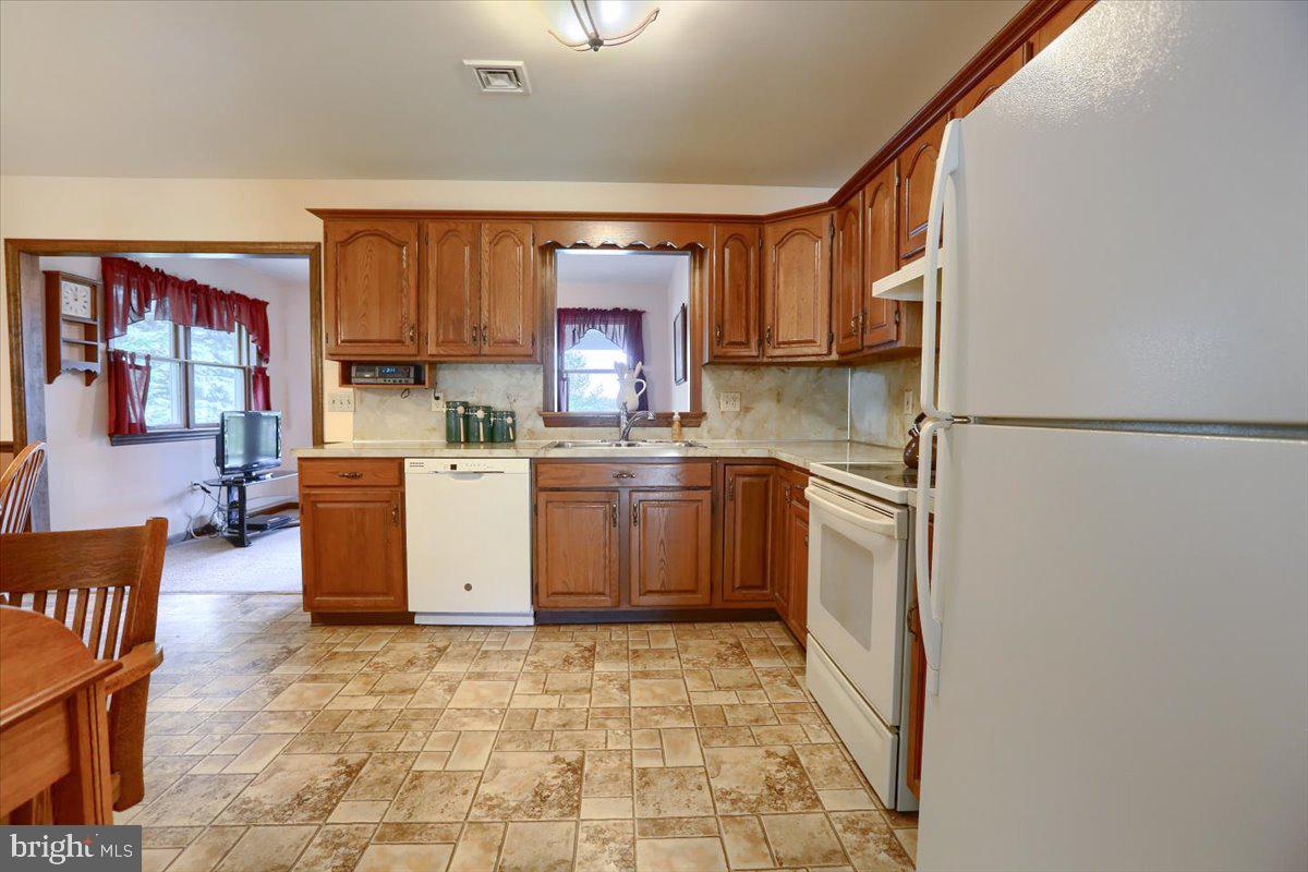 247 Rock Point Road Marietta, PA 17547 - Photo 12 of 31 Gallery Image 12