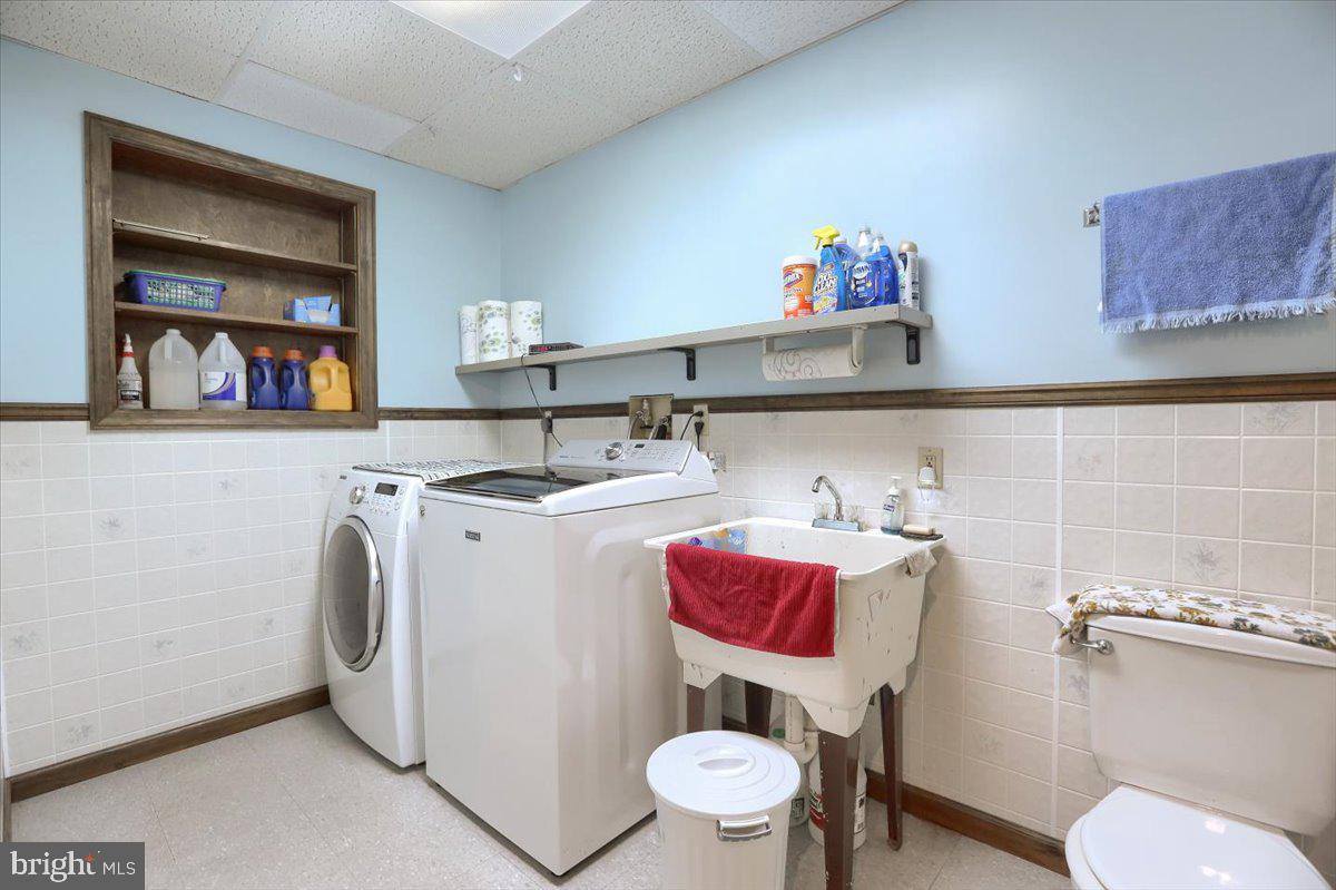 247 Rock Point Road Marietta, PA 17547 - Photo 22 of 31 lower level bathroom