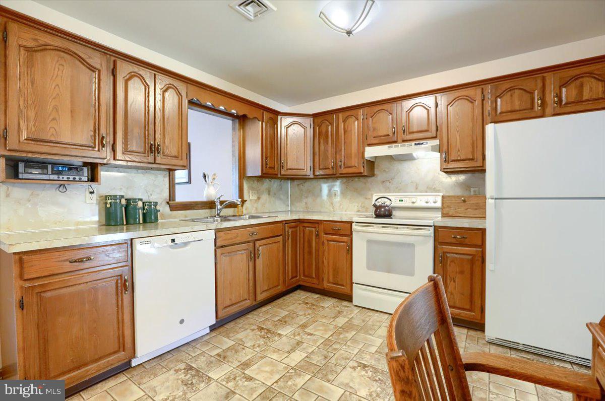 247 Rock Point Road Marietta, PA 17547 - Photo 9 of 31 Gallery Image 9