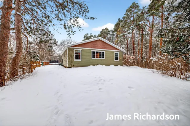 $319,900 | 11521 144th Avenue, West Olive, MI 49460