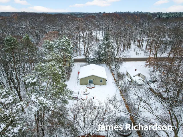 $319,900 | 11521 144th Avenue, West Olive, MI 49460