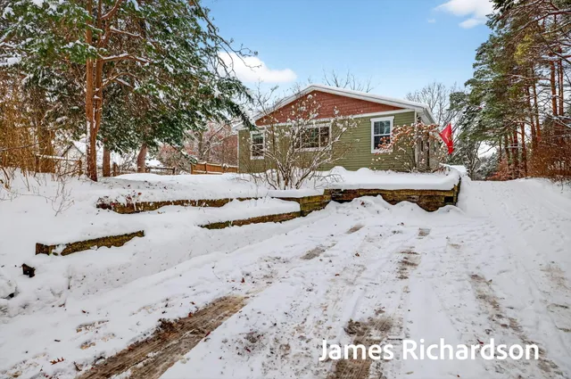 $319,900 | 11521 144th Avenue, West Olive, MI 49460