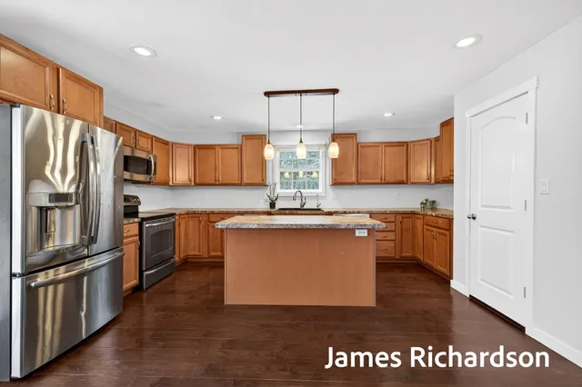 $319,900 | 11521 144th Avenue, West Olive, MI 49460